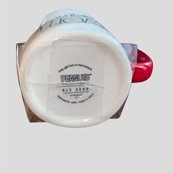 NWT PEANUTS RAE DUNN SNOOPY HAPPINESS IS HOME MUG WITH DOG HOUSE TOPPER - Picture 5 of 6